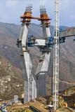 Höchste Brücke Lateinamerikas wächst mit PERI Systemen sicher und maßgenau in die Höhe