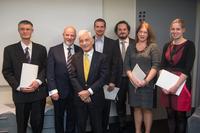 Dr. Verena Schildgen, Dr. Jessica Lüsebrink und Prof. Dr. Oliver Schildgen erhalten den "Hygiene-Preis der Rudolf-Schülke-Stiftung"