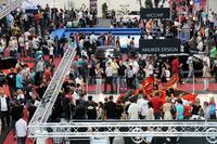 TUNING WORLD BODENSEE ist Kult: Autofans strömen in Massen