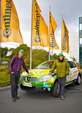 Elektroauto auf Weltumrundung bei Continental zu Besuch