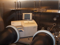 Thermogravimetrische Analyse luft- und feuchtigkeitsempfindlicher oder gesundheitsgefährdender Substanzen - platzsparend, sicher, ergonomisch