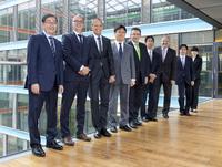 KYOCERA Document Solutions übernimmt Ceyoniq-Gruppe