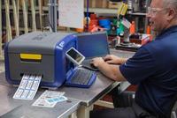 Drucken von Lean- und Sicherheitsschildern vor Ort
