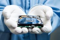 Kalte Temperaturen gefährden Daten auf Smartphone, Festplatte und SSD.