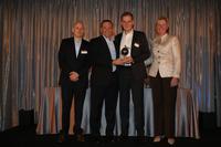 TE Connectivity zeichnet Arrow mit dem New Design Wins Award 2014 aus