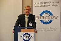 "Nur Bares ist Wahres": BDGW stellt Bargeldkreislauf auf security essen 2014 vor