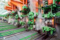 Erstes Halbzeugwalzwerk mit hydraulischer Walzenanstellung und Walzspaltregelung erfolgreich in Betrieb genommen