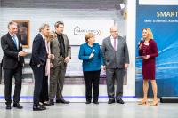 Bundeskanzlerin Merkel und Bundeswirtschaftsminister Altmaier besuchten "House of Smart Living" auf Digital-Gipfel