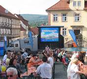 „Hessenschau“ auf großer Sommertour mit LED-Truck von Gahrens + Battermann