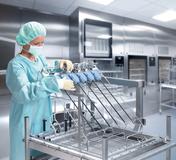 Reinigung und Desinfektion von Robotik-Instrumenten in Miele-Großraumdesinfektoren
