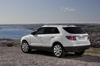 Saab gibt Preise für 9-5 Ssportcombi und 9-4x bekannt