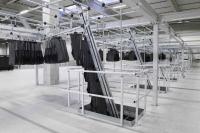LogiMAT: Dematic zeigt erstmals Live-Demonstration des Taschensortiersystems