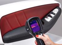 Neue beheizbare Armlehne von Yanfeng Automotive Interiors bietet mehr Komfort und Behaglichkeit
