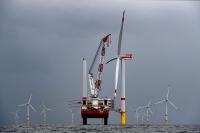 First wind turbine for Trianel Windpark Borkum II erected