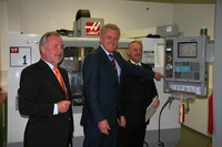 Hochmoderne Haas-CNC-Fräsmaschine als Schenkung