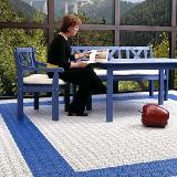 Eine Terrasse mit Terrassen-Fliesen Typ ROYAL von OSTACON Bodensysteme