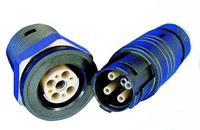 Alles in einem Stecker