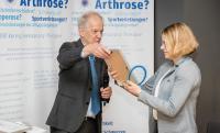 MBST Award 2020 goes to Dr. med. Maren Van de Perck · Winnweiler