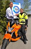 TÜV SÜD: "Runter vom Gas" bringt jungen Bikern Verantwortung bei