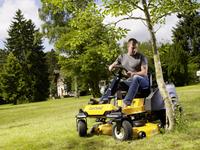 Jetzt mit Lenkrad für den Gartenbesitzer
