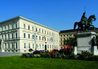 Freistaat Bayern erweitert HiScout GRC Software um Datenschutz