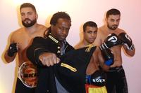 Mola Adebisi als Ringsprecher der Fightnight 2014 am 9. Oktober auf Schloss Diedersdorf