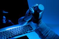 TÜV SÜD Tipps zu WLAN-Netzwerk und Löschen von Daten im Privathaushalt