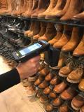 Die Schuhbranche geht voran - Neuer Identifikationsstandard macht Schuhpaare automatisch unzertrennlich