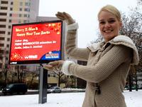 104.6 RTL und Wall AG machen Weihnachtsgrüße der Radiohörer zum Stadtgespräch