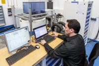 Elektromobile schneller entwickeln mit integrierter Prüf- und Testumgebung