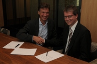 e-Spirit und TopForce besiegeln Partnerschaft in Benelux