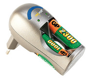 ReVolt "Economic Charger" mit 4 NiMH-Akkus AAA 2300mAh