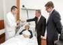 Telekom beeindruckt Bundesgesundheitsminister mit "Visite 2.0" im Lukaskrankenhaus Neuss