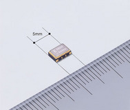 Epson Toyocom stellt weltweit kleinsten hochpräzisen Gyrosensor für Fahrzeug-Navigationssysteme vor