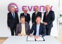 Evonik und Duisburger Hafen bauen Zusammenarbeit aus