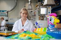 Planschbecken: Kinder immer beaufsichtigen