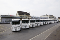 Renault Trucks und Thomann Nutzfahrzeuge liefern die Lkw für das Bmw-Sauber F1-Team
