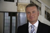 Schuler AG erweitert Vorstand: Dr. Markus Ernst übernimmt das Vorstandsressort Standardpressen