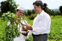 Vorstandsvorsitzender Liam Condon auf dem World Agricultural Forum 2013 in Hyderabad, Indien: "Kleinbauern sind das Rückgrat der Nahrungsmittelversorgung"