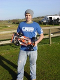 LRP Team News: Elliott Boots vertraut auf VTEC 1/8 Reifen