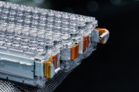 Snow jet cleaning in battery production