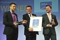 SMA Solar Technology AG erhält Intersolar AWARD 2014 für SMA Fuel Save Controller