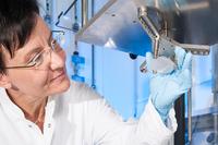 Kostengünstigere Hochleistungshalbleiter - Neues Anlagenkonzept für die Galliumnitrid-Herstellung
