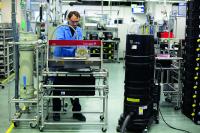 Absaugung in der Elektronikproduktion: Zwei Konzepte – ein Ziel