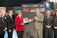 IBM CeBIT Live: Kanzlerin trifft CEO