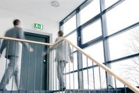 Was muss der Elektro-Fachmann wissen? / REHAU veranstaltet Webinar zu Brandschutz in der Elektroinstallation