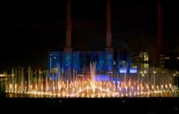 lunatX beeindruckt mit Flammeffekten in der Autostadt in Wolfsburg