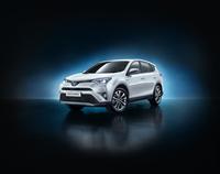 Toyota enthüllt neuen RAV4 mit Hybridantrieb