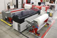 UVgel-Wallpaper-Factory: Mit Jumbo-Rollen schnell und automatisiert Tapeten produzieren