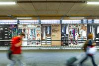 thjnk und IKEA präsentieren den längsten Kleiderschrank der Welt
